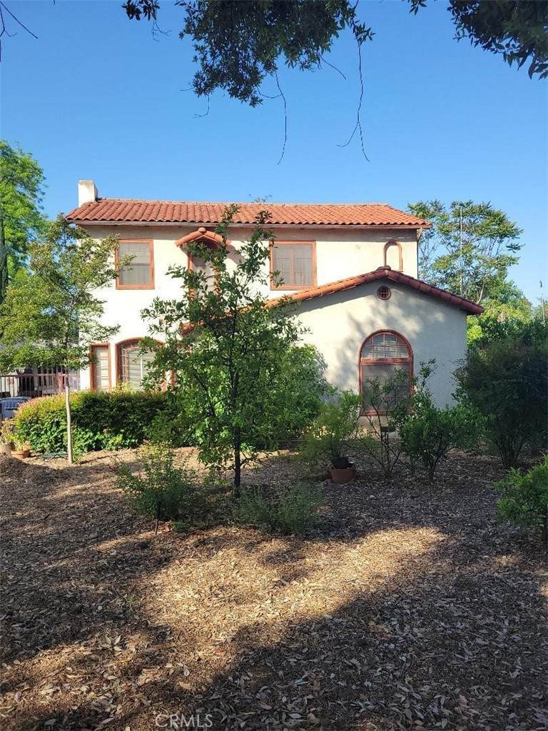 924 Alvarado - Photo 1