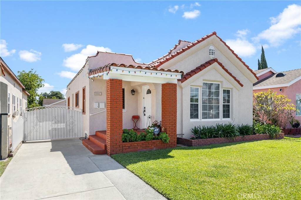 8446 California Avenue - Photo 1