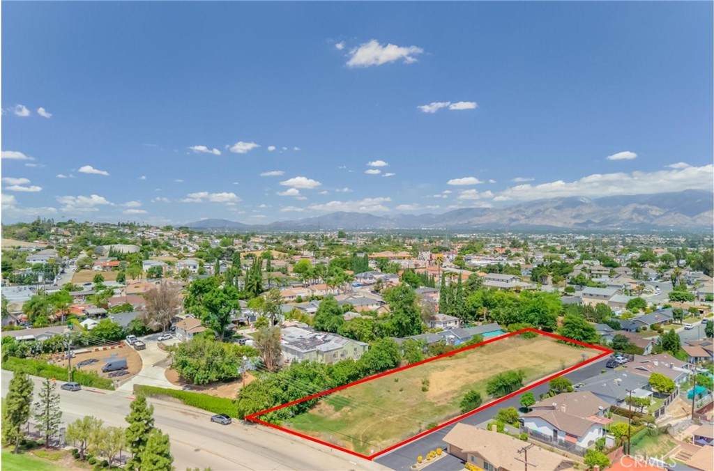 7909 Arroyo - Photo 1