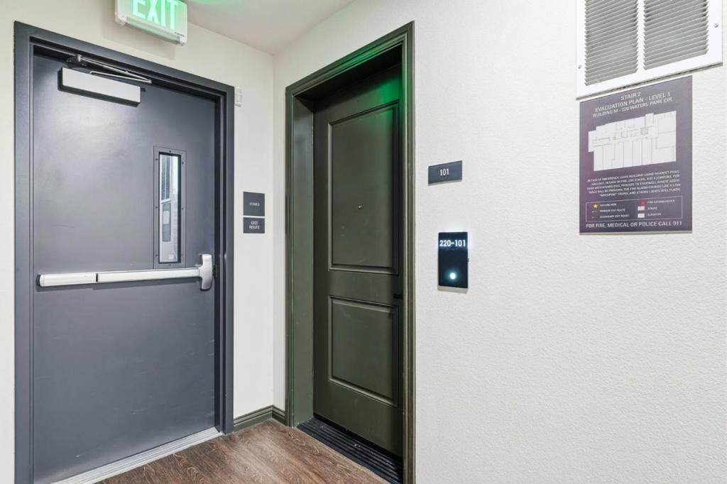 https://bt-photos.global.ssl.fastly.net/socal/orig_boomver_1_428478687-2.jpg