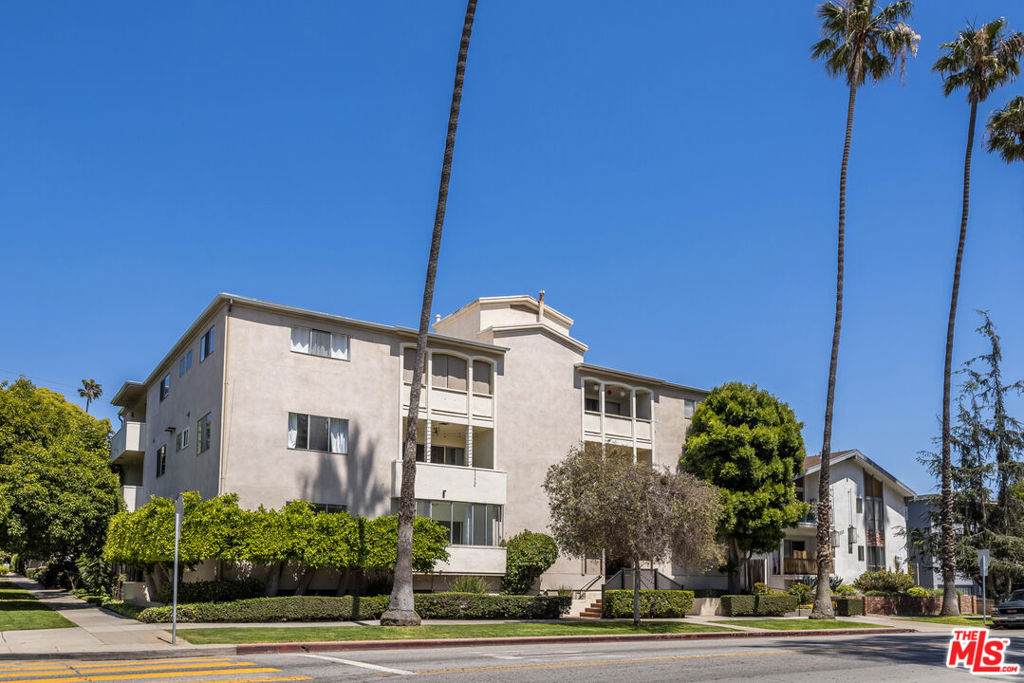 1101 Lincoln Boulevard - Photo 1