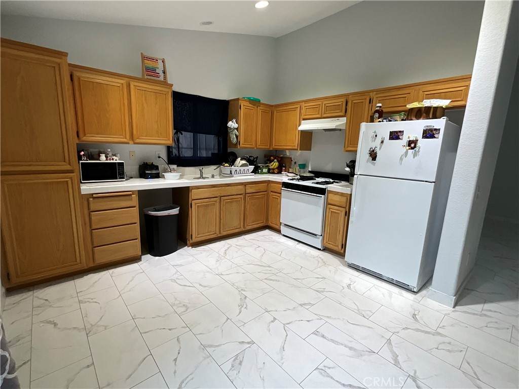 13322 El Rio Lane - Photo 1