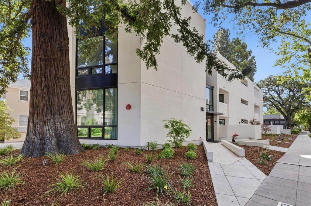 483 Forest Avenue - Photo 1