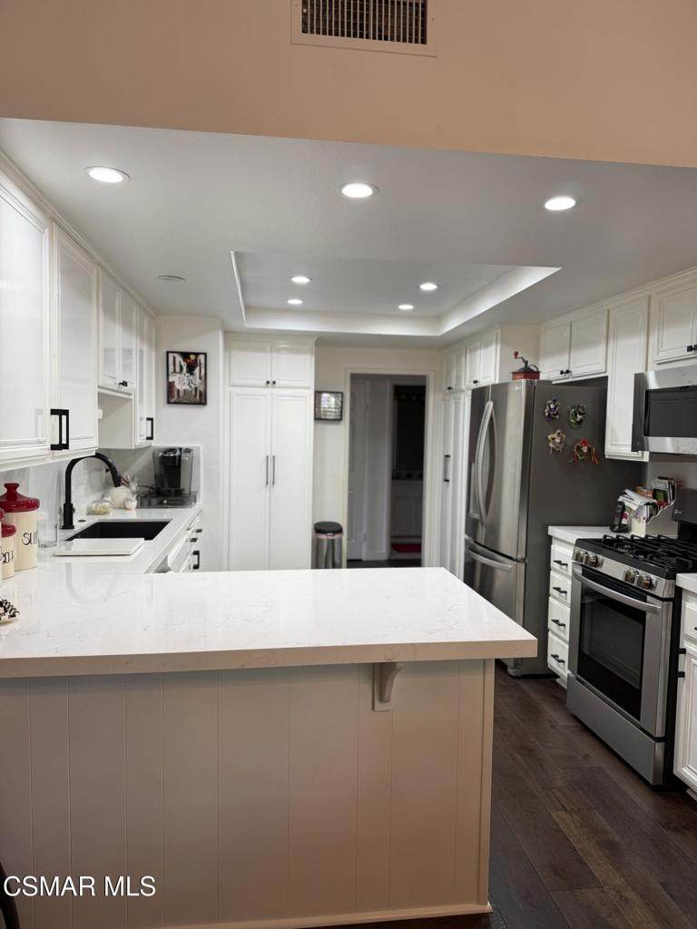 14050 Magnolia Boulevard - Photo 1