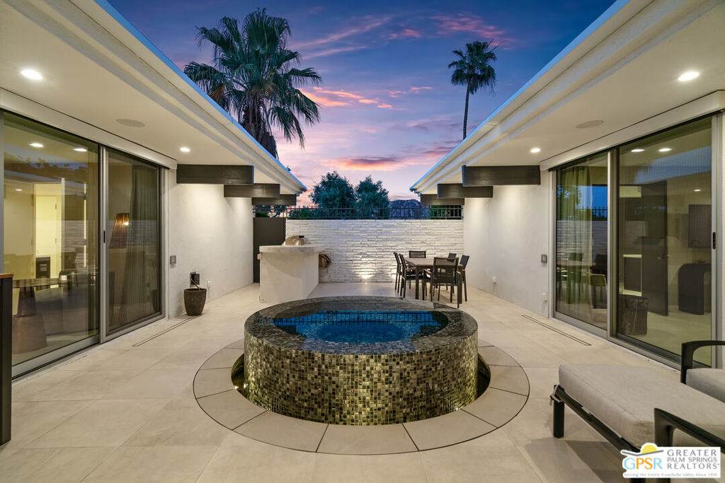 https://bt-photos.global.ssl.fastly.net/socal/orig_boomver_1_428633384-2.jpg