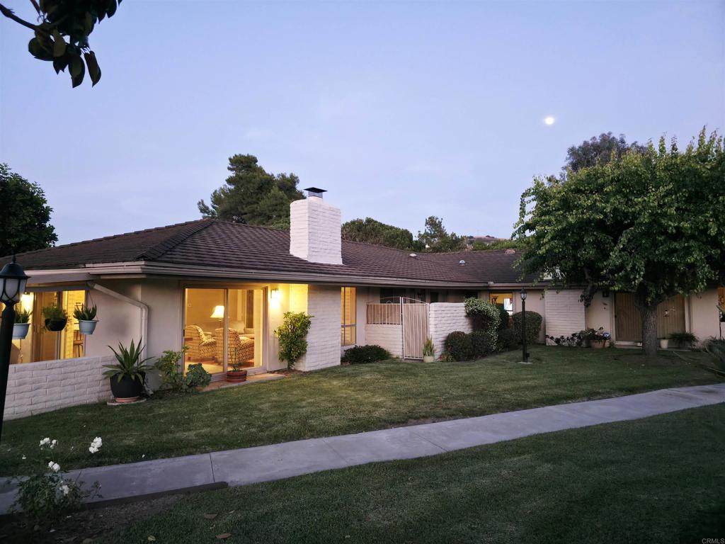 27211 Capote De Paseo - Photo 1