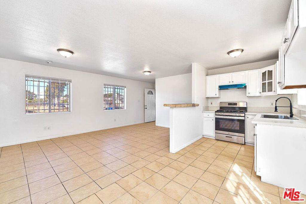 10800 San Pedro Street - Photo 1