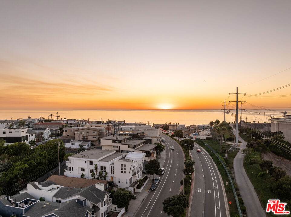 https://bt-photos.global.ssl.fastly.net/socal/orig_boomver_1_428674349-2.jpg