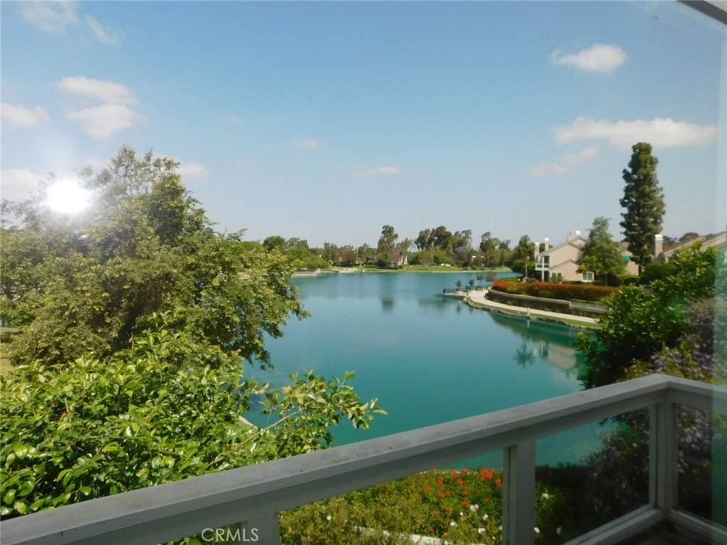 5 Lakefront - Photo 1