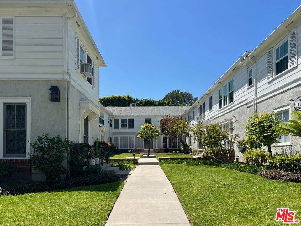 1/2 Dickens Street - Photo 1