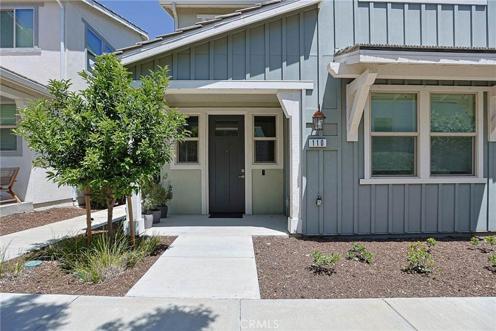 4260 Powell - Photo 1