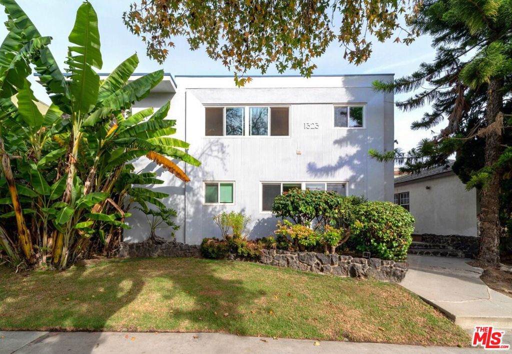 1323 11th Street - Photo 1
