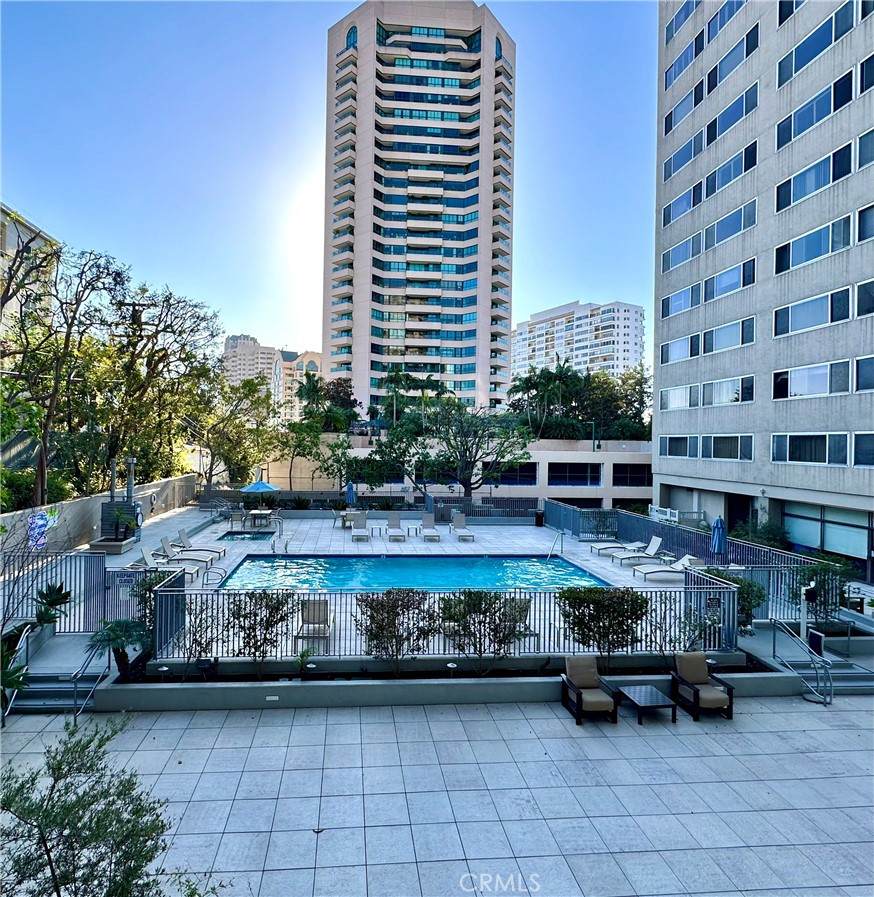 10450 Wilshire - Photo 1