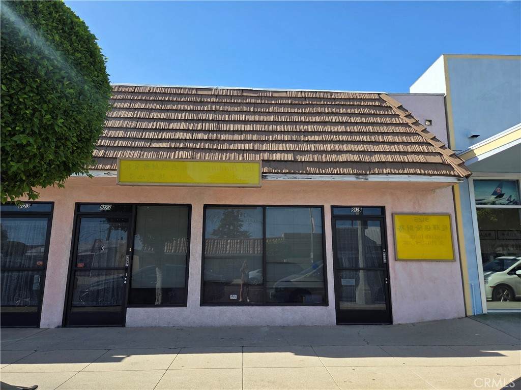9125 Las Tunas Drive - Photo 1