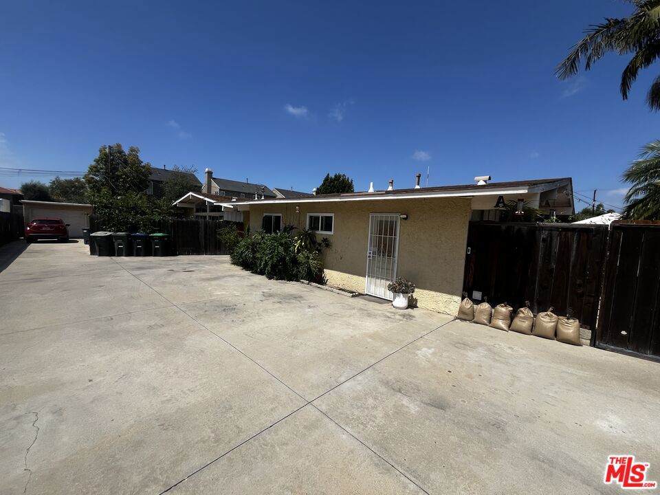 https://bt-photos.global.ssl.fastly.net/socal/orig_boomver_1_428777979-2.jpg