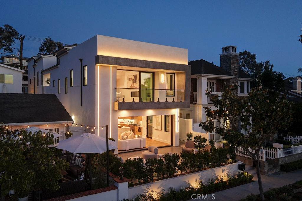 518 Poinsettia Avenue - Photo 1