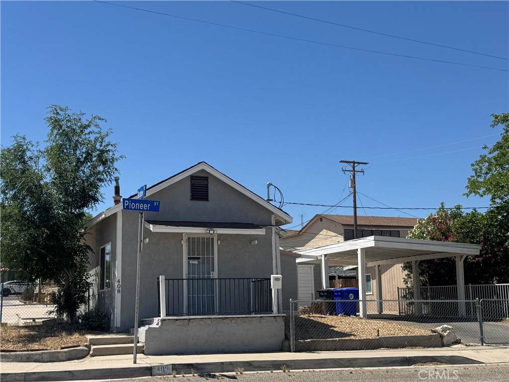 408 Pioneer Street - Photo 1