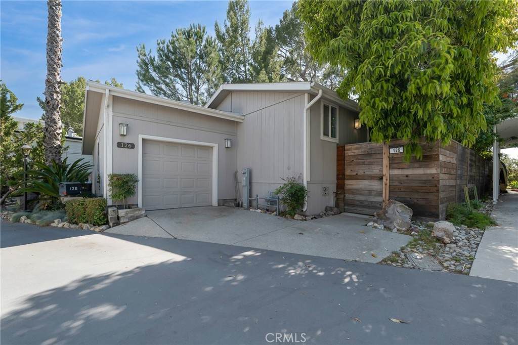 126 Pueblo Lane - Photo 1