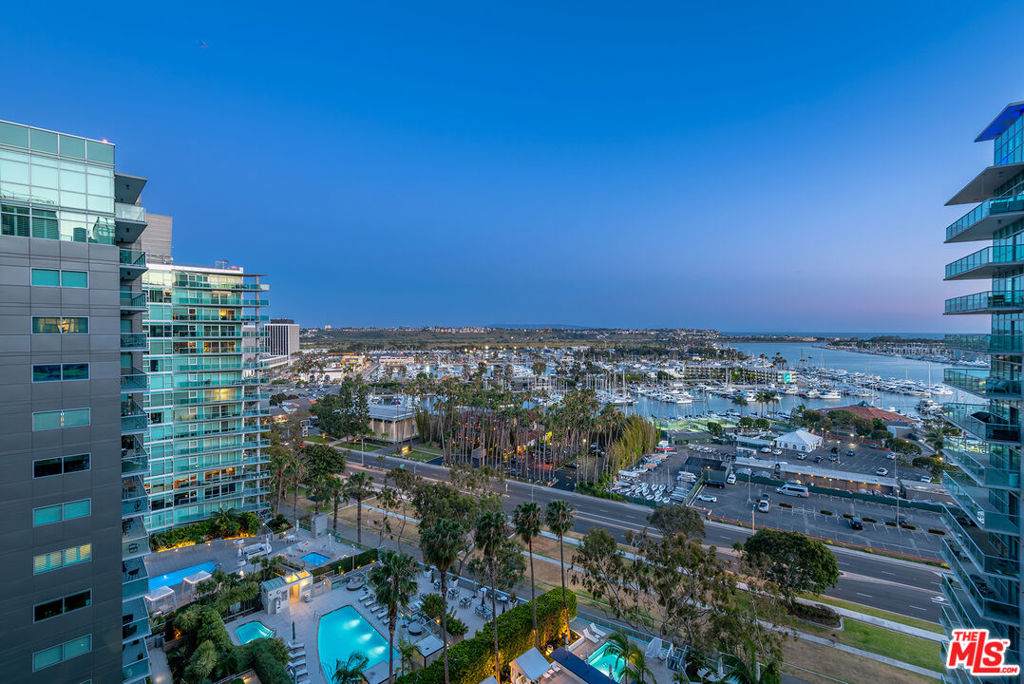 https://bt-photos.global.ssl.fastly.net/socal/orig_boomver_1_428811299-2.jpg
