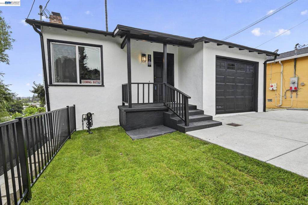 24657 Leona Dr - Photo 1