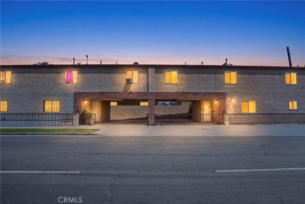 322 105th - Photo 1