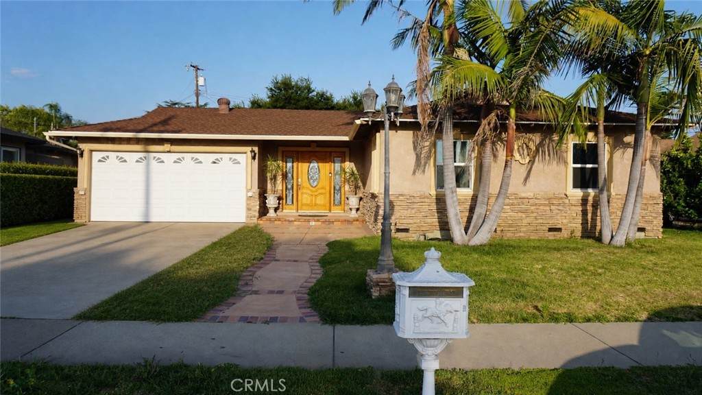5032 Bonnie Cove Avenue - Photo 1
