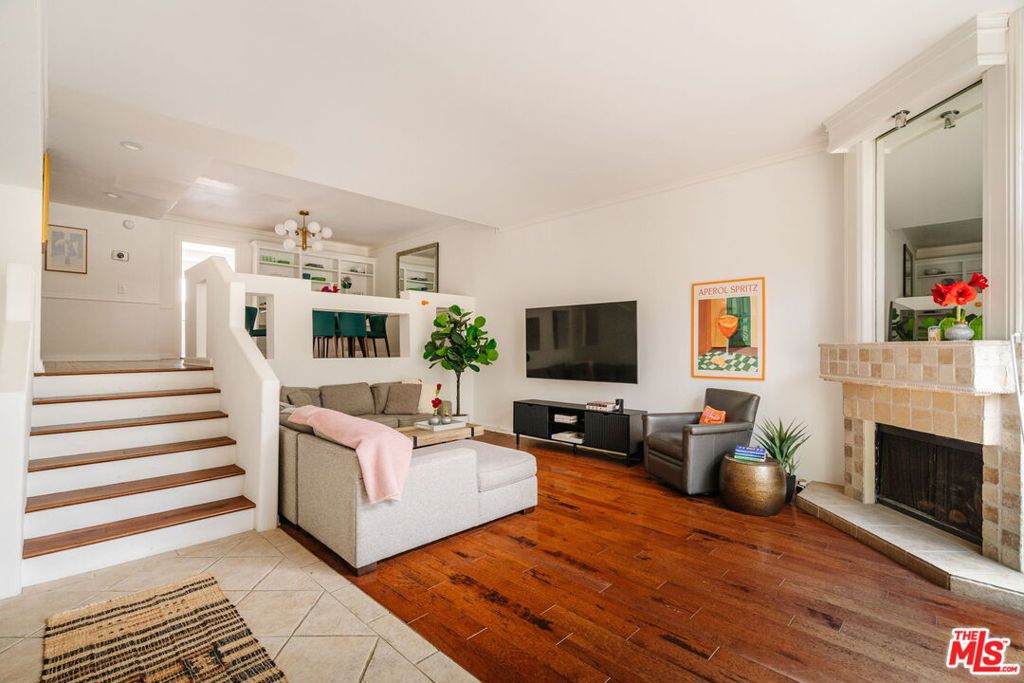 4608 Glencoe Avenue - Photo 1