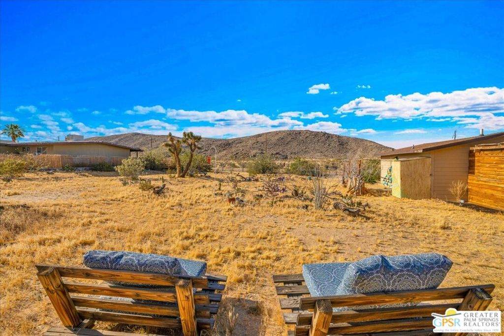 61939 Hilltop Drive - Photo 1