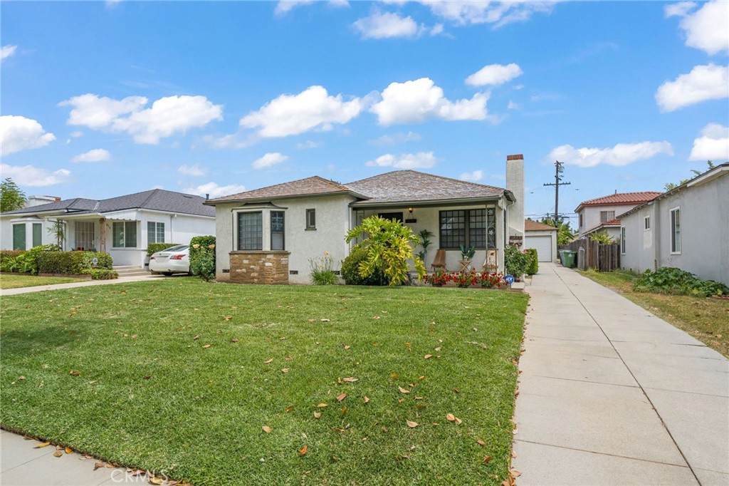 1820 Sierra Vista Avenue - Photo 1