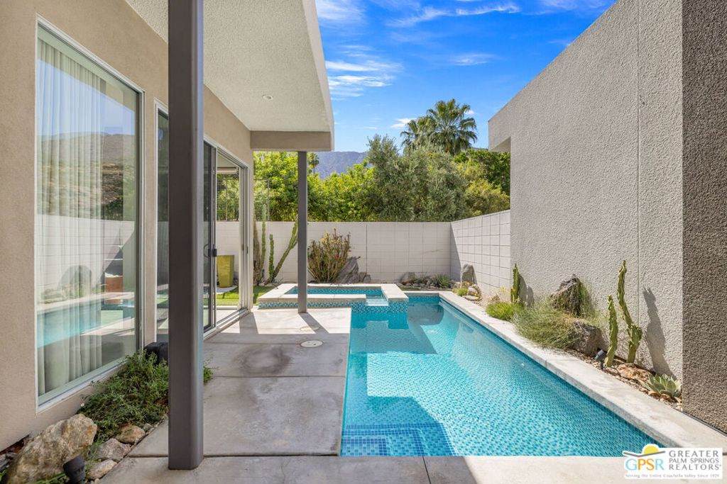 https://bt-photos.global.ssl.fastly.net/socal/orig_boomver_1_428922312-3.jpg