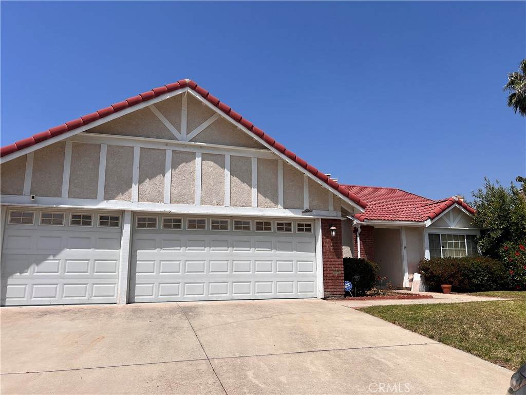 3034 Roadrunner Court - Photo 1