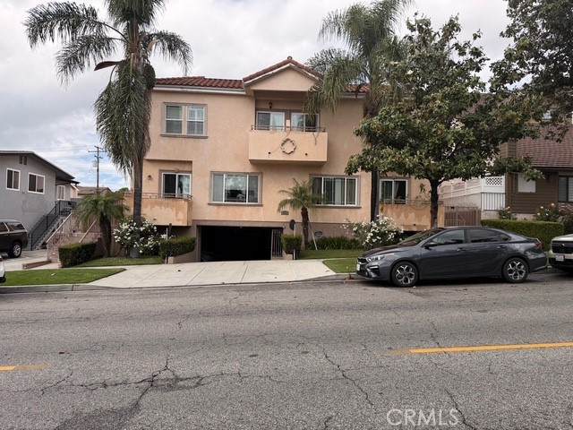 631 Magnolia - Photo 1