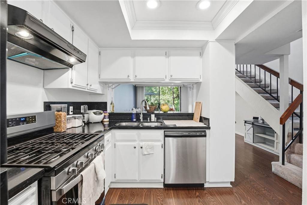 1655 Lambert - Photo 1