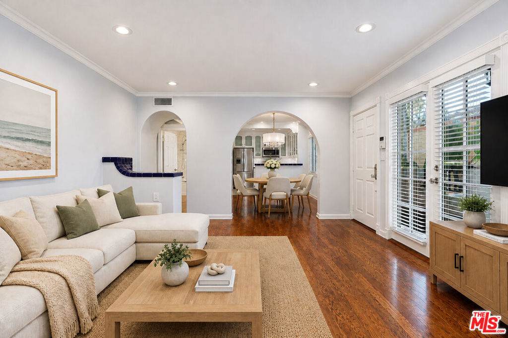 910 Alfred Street - Photo 1