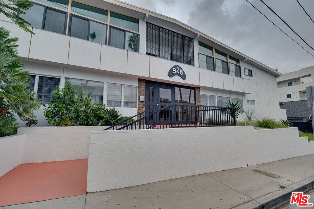 928 San Vicente Boulevard - Photo 1