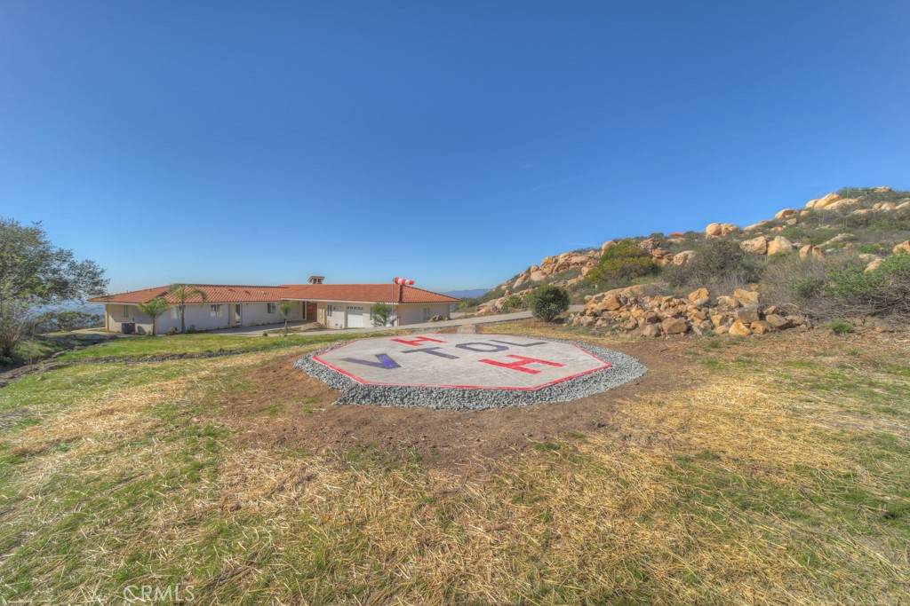https://bt-photos.global.ssl.fastly.net/socal/orig_boomver_1_429004530-2.jpg