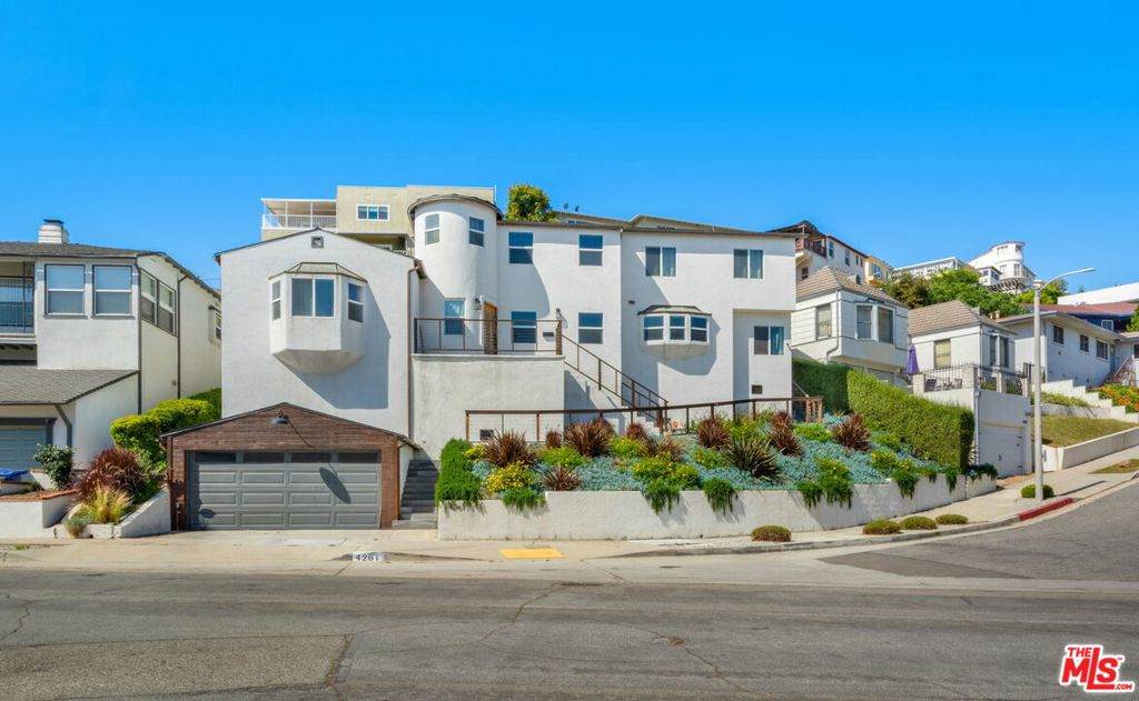 4261 Palmero Boulevard - Photo 1