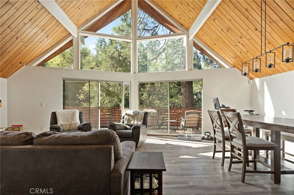 https://bt-photos.global.ssl.fastly.net/socal/orig_boomver_1_429067191-2.jpg
