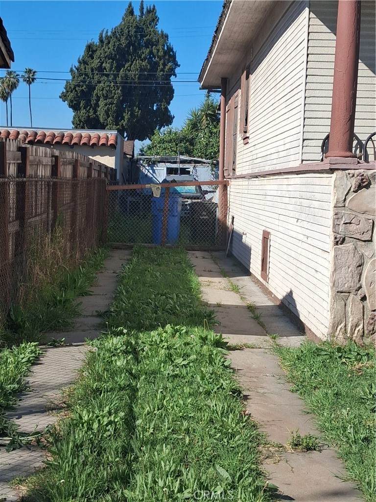 https://bt-photos.global.ssl.fastly.net/socal/orig_boomver_1_429067233-2.jpg
