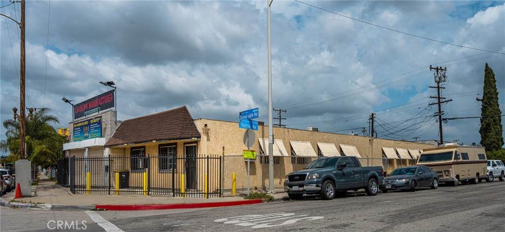 https://bt-photos.global.ssl.fastly.net/socal/orig_boomver_1_429127022-2.jpg