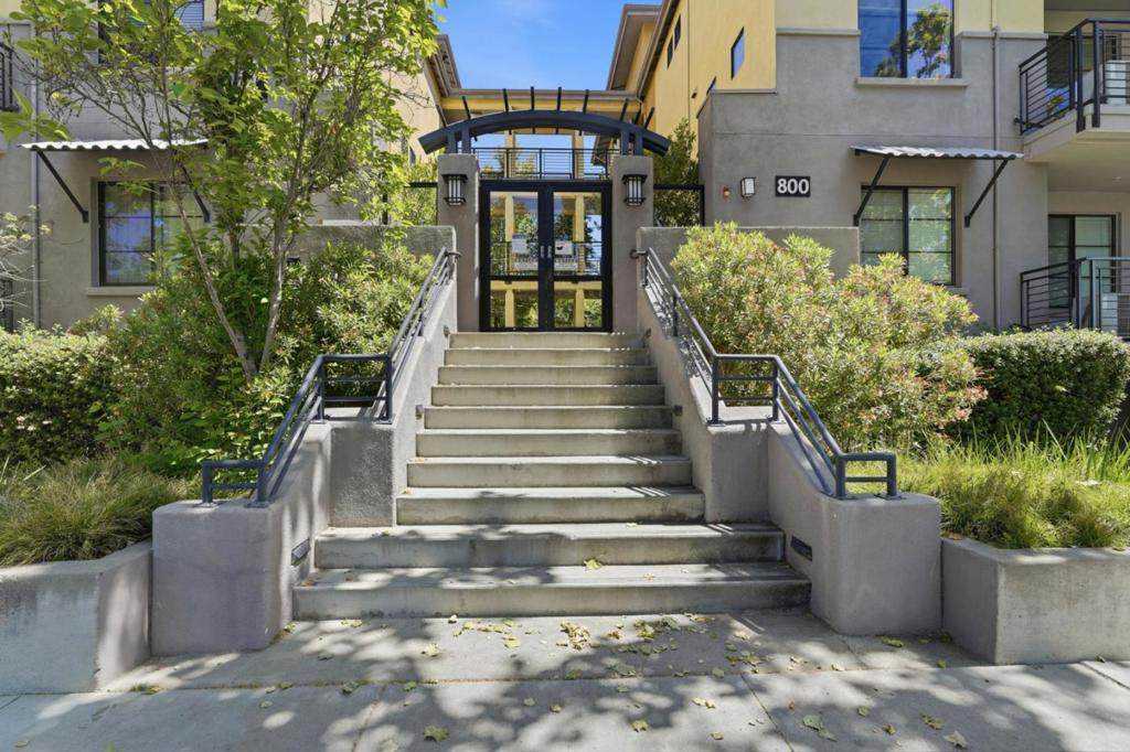 800 8th Street - Photo 1