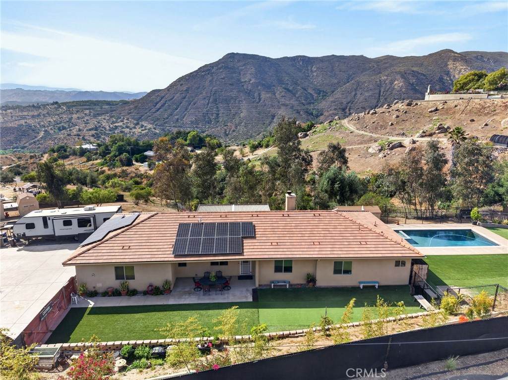 https://bt-photos.global.ssl.fastly.net/socal/orig_boomver_1_429191550-2.jpg