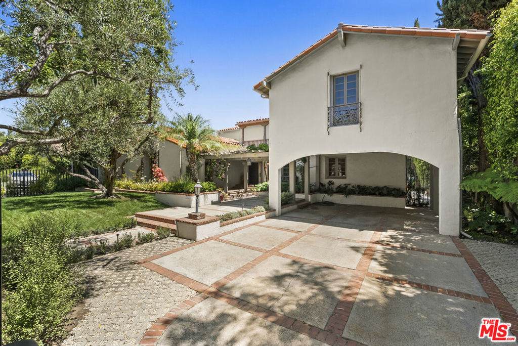 https://bt-photos.global.ssl.fastly.net/socal/orig_boomver_1_429220514-2.jpg