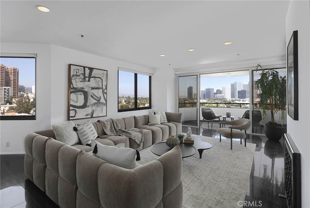 10560 Wilshire Boulevard - Photo 1