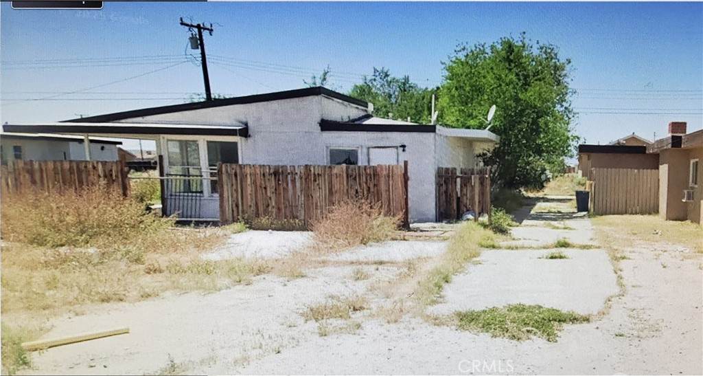 13215 Davenport - Photo 1