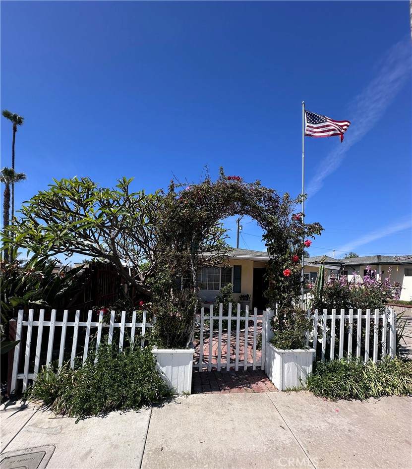 103 Mariposa - Photo 1