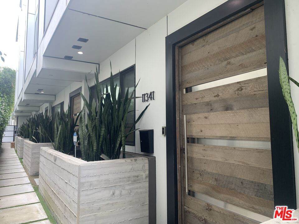 11341 Pearl Street - Photo 1