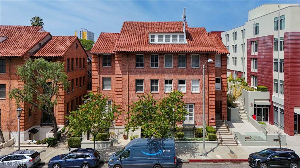 139 Los Robles Ave - Photo 1