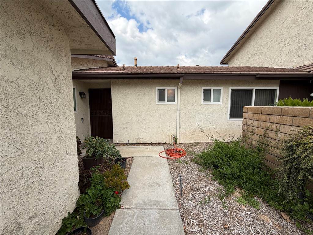 2110 Hawthorne Court - Photo 1