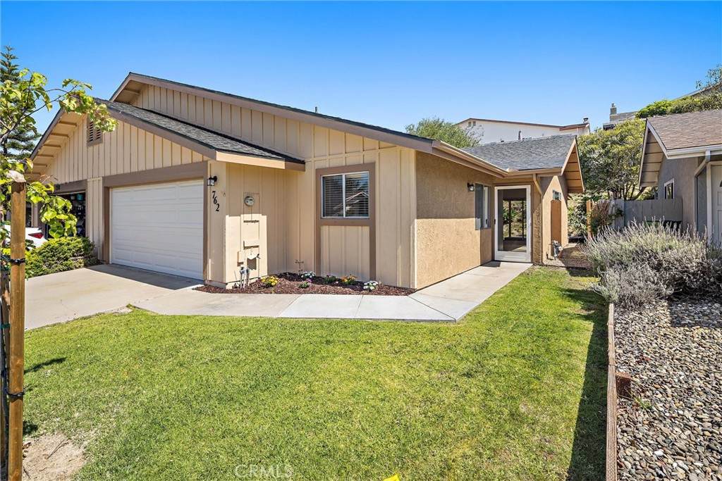 762 White Oak Blvd - Photo 1